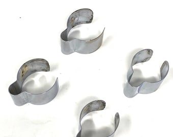 Vtg Eureka Express 8283 Zamiennik odkurzacza 4-częściowy metalowy klips do przewodu zasilającego z haczykami