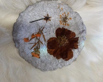 Objeto de papel reciclado