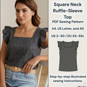 Puede incluir: Una mujer lleva un top gris oscuro con cuello cuadrado y mangas con volantes. El top tiene un sutil estampado floral y se combina con vaqueros azules y un cinturón tejido. El texto de la imagen dice: "Square Neck Ruffle-Sleeve Top PDF Sewing Pattern".