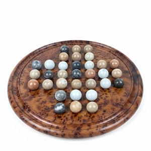 Lyxigt Marmorpinne Solitaire Brädspel - Handgjort Burl Wood Strategispel - Unik Inflyttningspresent - Dekorativt Bordspel i Natursten