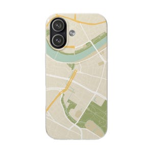 Könnte beinhalten: Eine Handyhülle mit einem Kartenmuster in Beige, Gelb und Grün. Die Hülle hat eine glatte Oberfläche und einen Kameraausschnitt oben. Die Karte zeigt Straßen, Parks und Wasserwege.