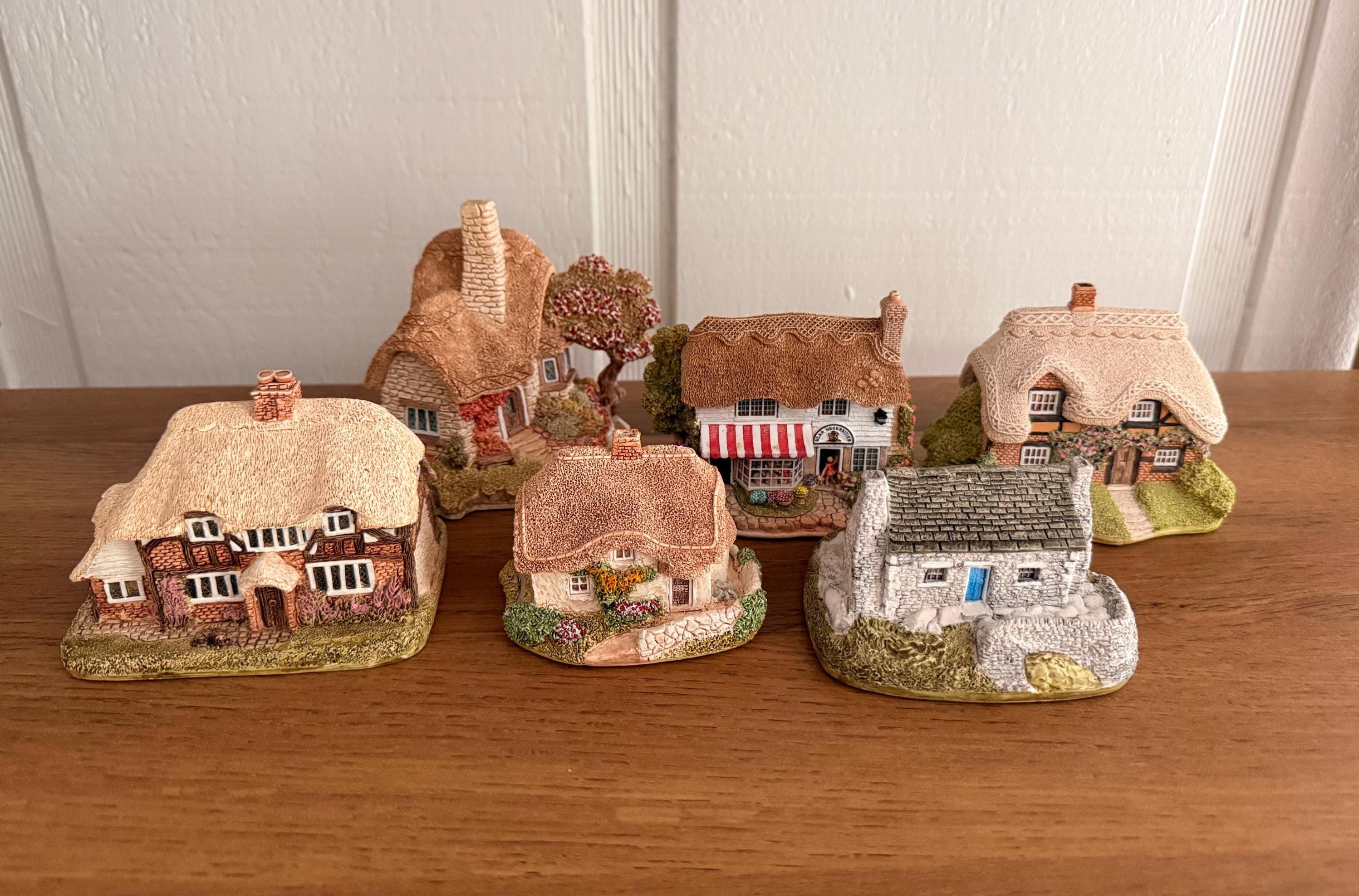 世界限定2500個　Lilliput Lane　VICTORIANA Six Lilliput Lane models from the 'Britain's Heritage' collection