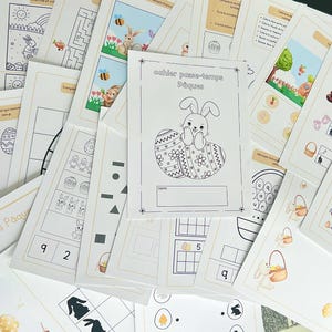 Può includere: Una raccolta di fogli di attività a tema pasquale. I fogli presentano pagine da colorare, labirinti e giochi educativi con illustrazioni di coniglietti, uova e pulcini. Con il testo "Vocabulaires Pâques" e "cahier passe-temps Pâques".