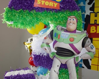 Personalized piñata