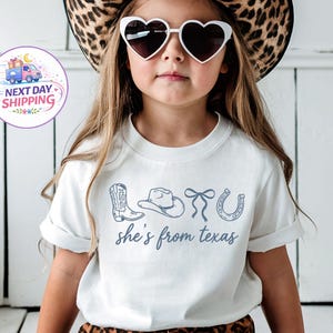 She's From Texas Kids Shirt, Western Girl T-Shirt, Texas Girl Shirt, Coquette Bow Shirt, Cute Texas Girl Toddler Tee, Cowgirl Sweatshirt bild 1