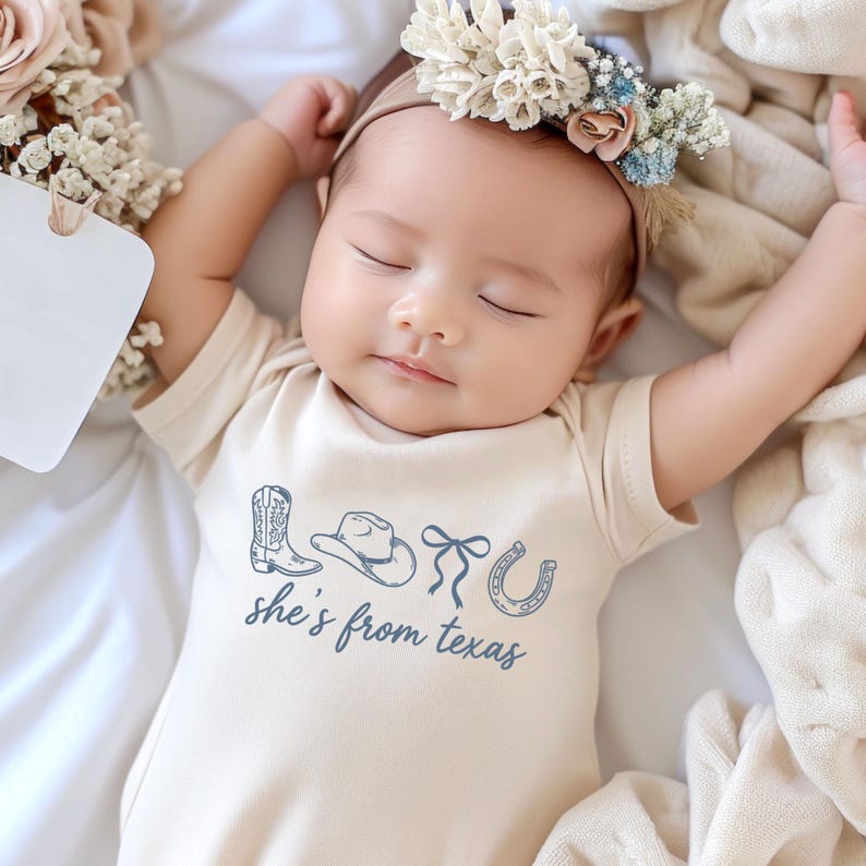 She's From Texas Kids Shirt, Western Girl T-Shirt, Texas Girl Shirt, Coquette Bow Shirt, Cute Texas Girl Toddler Tee, Cowgirl Sweatshirt bild 4