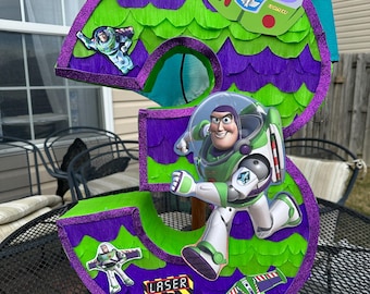 Numéro Pinata Space Toy - Piñatas personnalisées