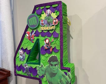Número de piñata de Hulk - Piñatas de números de superhéroe