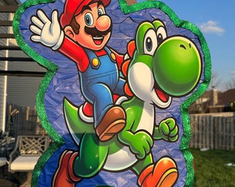 Mario et Yoshi Pinata fait main - Pinatas personnalisées