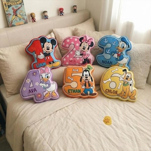 Almohada de peluche de Mickey y Minnie para cumpleaños, decoración para fiestas de cumpleaños de Disney, regalo de peluche de Mickey Mouse, cojín de Minnie Mouse, regalo de cumpleaños infantil de Disney imagen 1
