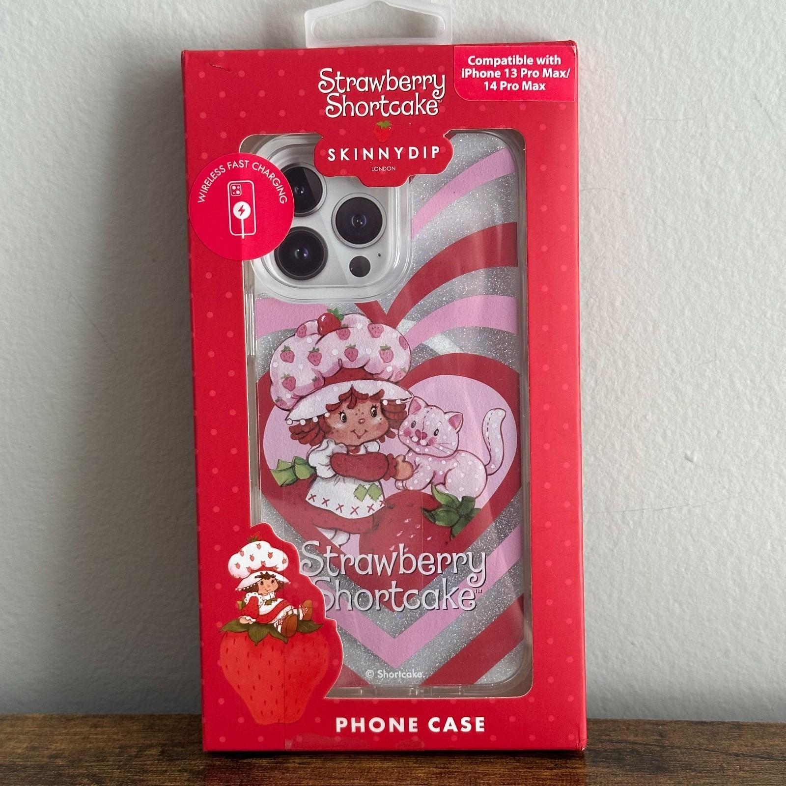CASETiFY X Sonny Angel Harvest Heart Strawberry Capa Para IPhone Sucção