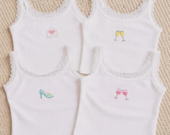 Camiseta sin mangas bordada a medida, camiseta blanca acanalada personalizada, bordado de icono personalizado, regalo de novia, regalo para la novia, atuendo para el día de la boda