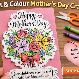 Könnte beinhalten: Eine rosa Muttertagskarte mit floralem Design und dem Text "Happy Mother's Day". Die Karte enthält ein herzförmiges Element mit dem Text "Includes Christian poem". Buntstifte und eine Schere sind sichtbar.