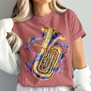 Koszulka z nadrukiem instrumentu dętego, akwarela, tuba, prezent dla dyrektora orkiestry, koszulka tubisty orkiestry marszowej, koszulka dla miłośnika muzyki na koncert