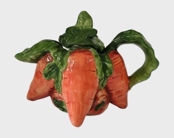 Tetera Jay Willfred Carrot Cluster / Andrea by Sadek / Tetera de cerámica con forma de verdura / 8x5x6 Decoración de cocina estilo granja CottageCore