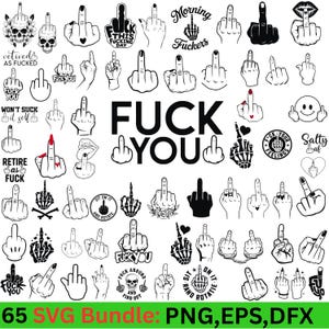 Puede incluir: Una colección de 65 diseños SVG en blanco y negro con gestos de manos, calaveras y frases. Los diseños incluyen el dedo corazón, el texto "FUCK YOU" y otros textos relacionados. La parte inferior de la imagen dice "65 SVG Bundle: PNG, EPS, DFX."