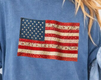 Comfort Colors® blommig skjorta med amerikansk flagga, blommig skjorta med amerikansk flagga, damskjorta med USA-motiv, patriotisk gåva, 4 juli-skjorta