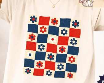 Comfort Colors® 4 juli-skjorta Vintage blommig lapptäcke, retro Americana quilt-tröja, boho patriotiska blommor-skjorta, present till kvinnor