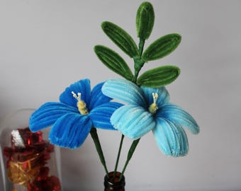 Handgemaakte bloemen van chenille draad - hibiscus - 1 bloem