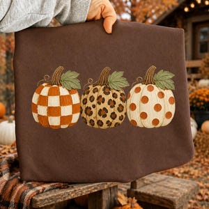 Calabaza a cuadros naranja PNG, diseño de sublimación de trío de calabazas con estampado de leopardo, descarga digital de otoño con textura, decoración de otoño con calabazas de lunares PNG