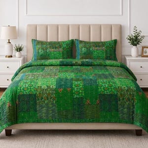 Handmade Green Silk Sari Kantha King Quilt | Reversible Patchwork Bedspread, Boho Throw