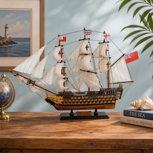 Modellino in legno della nave HMS Victory, realizzato a mano / Replica di una nave da guerra del 1765 / Decorazione nautica antica per ufficio, idea regalo