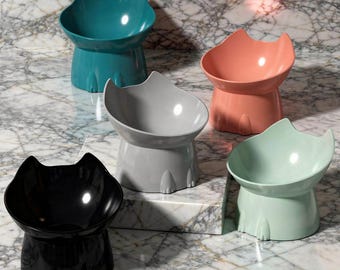 Tigela elevada e inclinada para gatos – Comedouro elevado anti-tombamento, tigela para ração que não danifica os bigodes, comedouro com proteção para o pescoço.