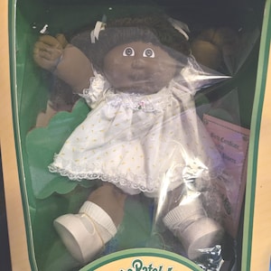 Vintage 1983 AA Cabbage Patch Kid Girl NIB NOS - "Ivy Ariana".