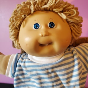 Vintage 1985 Cabbage Patch Kids Toothy Boy Wheat Hair/Blue Eyes