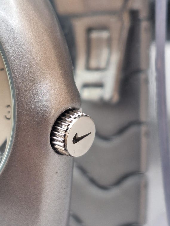 Nike Triax Style vintage Watch Futuristic Design View 4