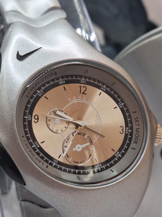 Nike Triax Style vintage Watch Futuristic Design View 2