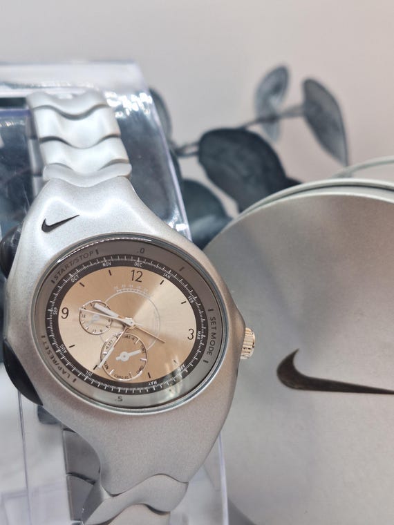 Nike Triax Style vintage Watch Futuristic Design