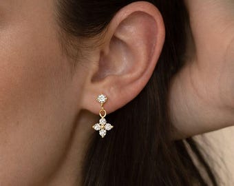 STUD EARRINGS