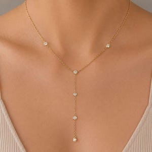 18 Karat vergoldete Lariat-Halskette • Minimalistische Anhängerkette • Wasserfestes Schmuckgeschenk für Sie