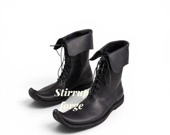 Sapatos medievais com cano dobrado, botas de couro renascentistas, calçado histórico para LARP, sapatos para fantasias
