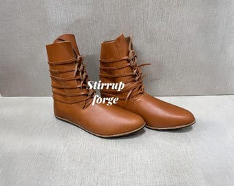 Botas Turnshoe Medievais do Século XIII: Calçado Viking Histórico Artesanal em Couro para LARP