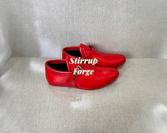 Scarpe in pelle stile Tudor, calzature da fiera rinascimentale da donna, ballerine medievali con fibbia, scarpe per costumi LARP fatte a mano