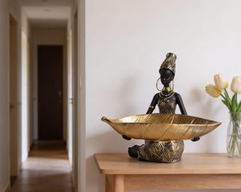 Afrikanische Dame Figur mit Goldschale - Vintage Home Decor