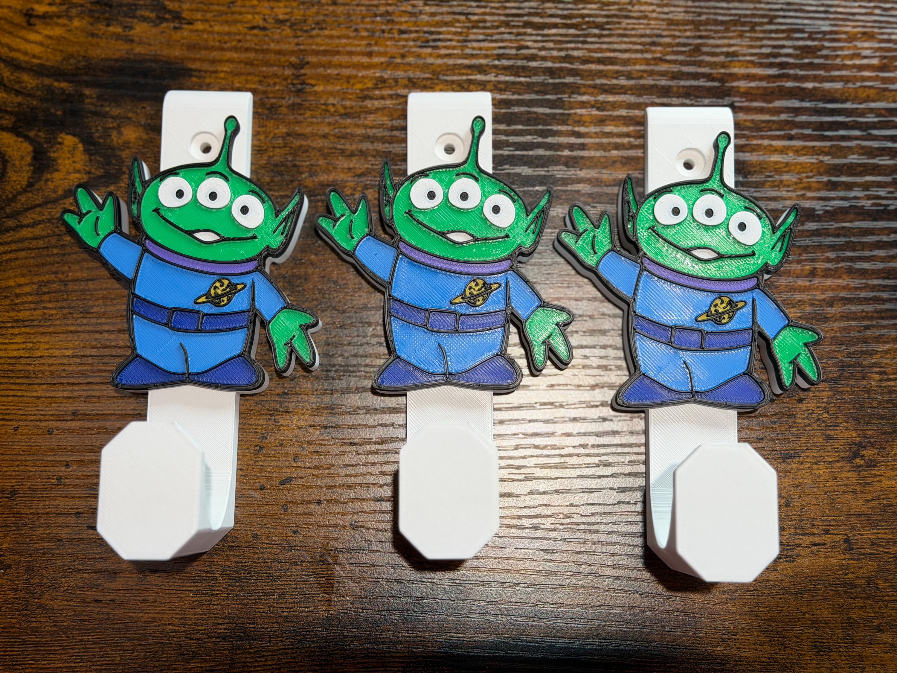 Toy Story Wall Hooks: Pizza Planet, Alien, Woody, Buzz Lightyear ...