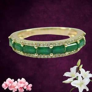 Vintage Emerald Baguette Ring, 14k Gold Emerald Eternity Band, Art Deco Stacking Ring, Green Wedding Band, May Birthstone Gift for Her