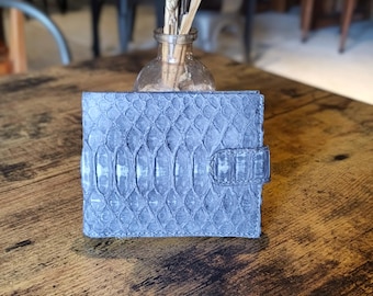 Grijze leren portemonnee met python - smal zakaccessoire voor heren