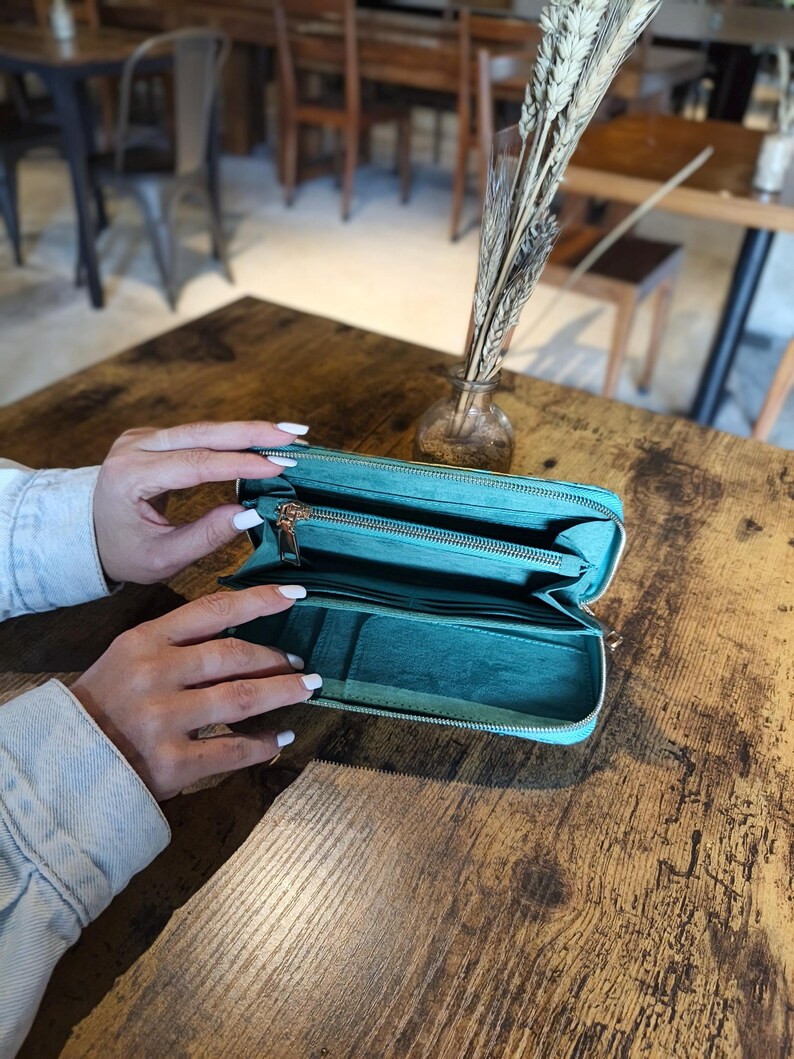 Veelkleurige pythonleren portemonnee met ritssluiting - stijlvolle en unieke damesportemonnee afbeelding 9