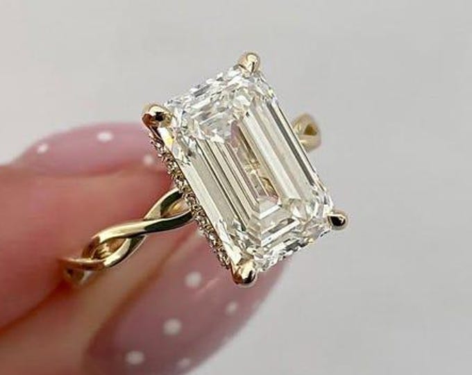 4 CT Emerald Cut Moissanite Diamond Ring, Large Stone Ring with Twisted Gold Band, Unique Solitaire Ring for Proposal, Anniversary or Gift