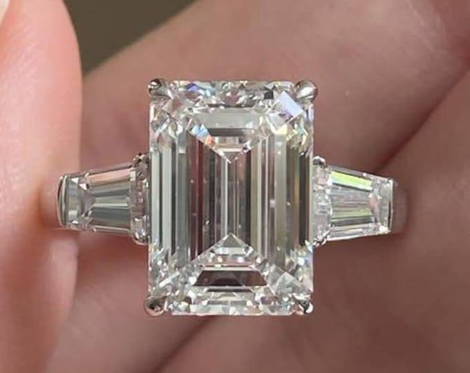 5 CT Emerald Cut Moissanite Diamond Engagement Ring, Baguette Side Stone, Modern Classic Design , Custom Made Engagement Or Anniversery Ring