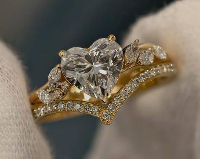 2.5 CT Heart Cut Moissanite Diamond Engagement Ring Set, 18k Solid Gold Wedding Band Sets, Promise Ring, Proposal Ring, Bridal Sets for Her