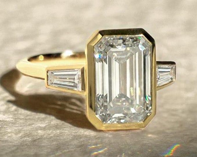 4 CT Three Stone Emerald Cut Moissanite Engagement Ring Solitaire Moissanite Wedding Ring Side Tapered Baguet Cut Anniversary Ring