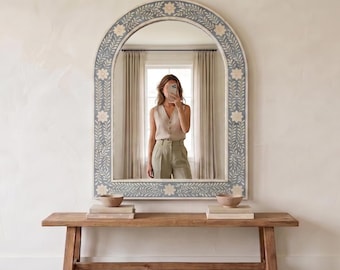 Floral Bone Inlay Arch Spiegel staubiges blaues Wanddekor