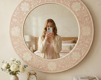 Espejo de pared floral rosa con incrustaciones de hueso, hecho a mano, para decoración de tocador.