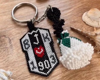 Boncuk İşlemeli Forma Anahtarlık | El Yapımı Boncuk Anahtarlık | Taraftar Hediyesi | Özel Tasarım Anahtarlık