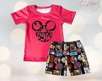 ブティックボーイズ レッド スターウォーズ ショートパンツセット | 男の子用キャラクターサマーウェア | トレンディな幼児＆キッズラウンジセット